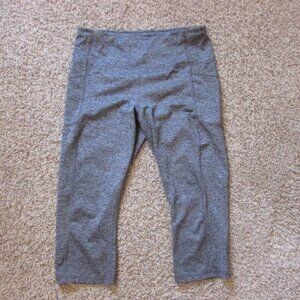 NWOT Avia Large 12/14 Gray Black Specked Capri Leggings Side Pockets Yoga Pants